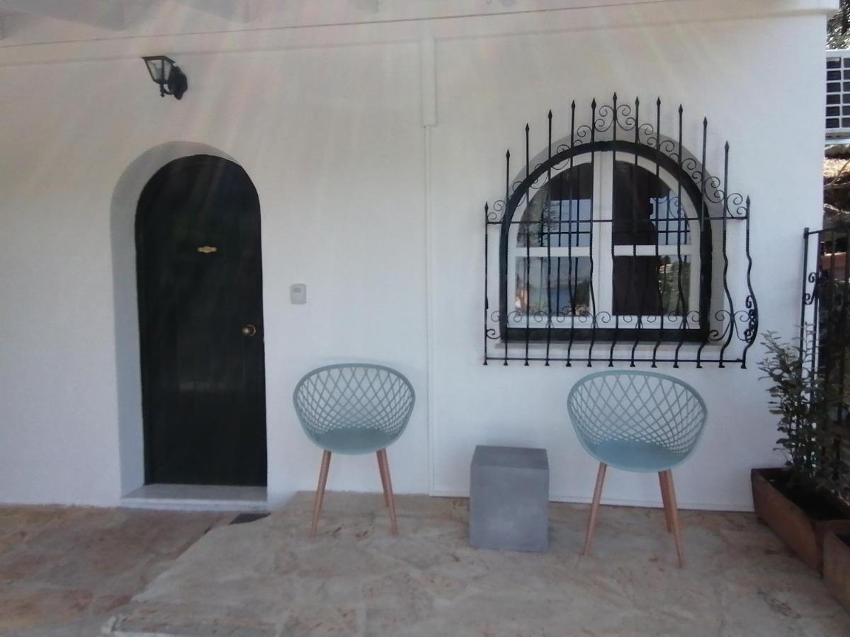 Villa Nena - Studio Suites カラミ エクステリア 写真
